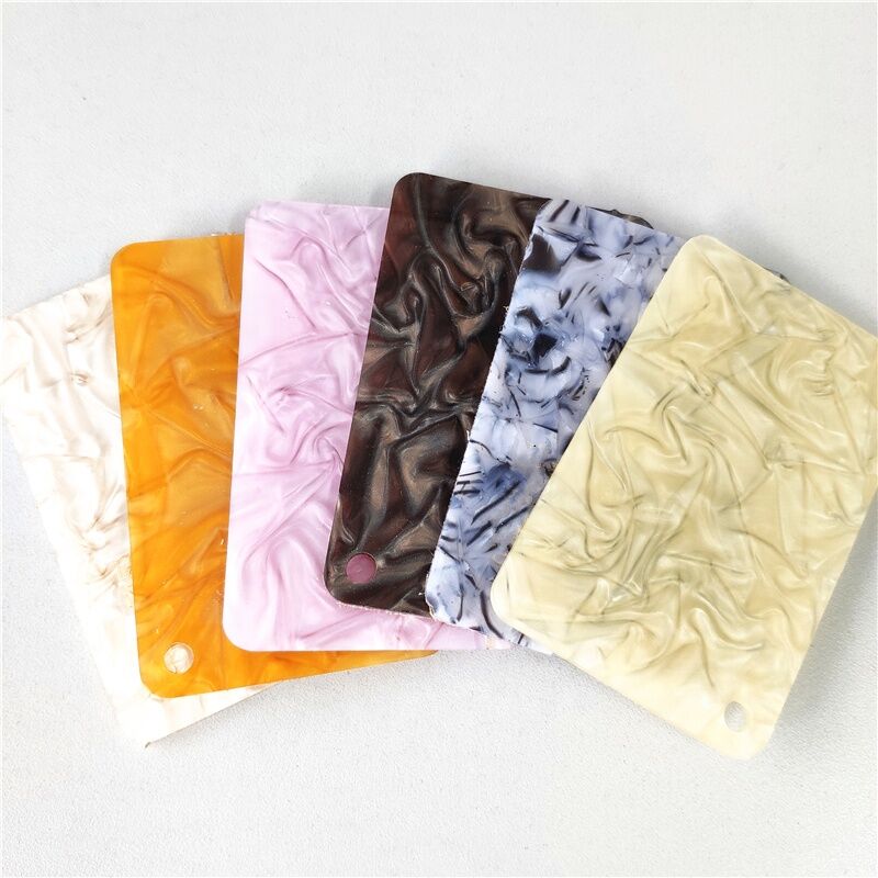 প্রদর্শনের জন্য একটি কাস্ট এক্রাইলিক শীটের সুবিধা কী?